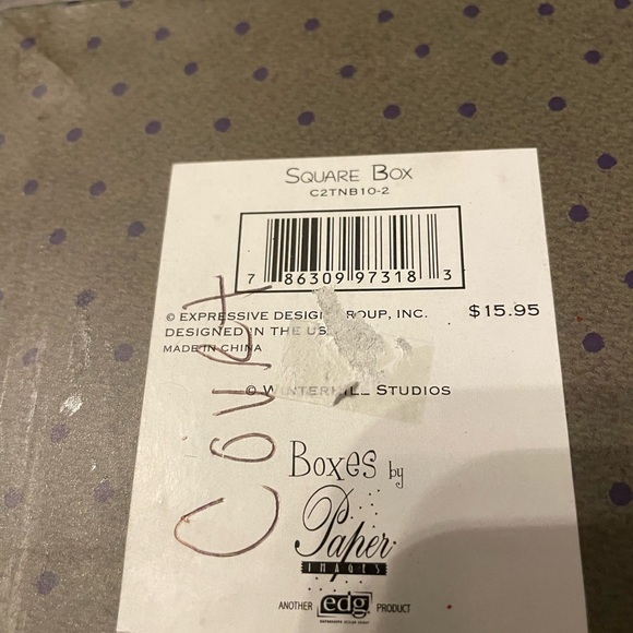 Christmas gift box by Paper Images - Picture 4 of 4